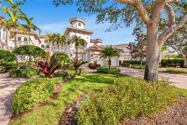 Attached, Backyard, Exterior, Facade, Mediterranean