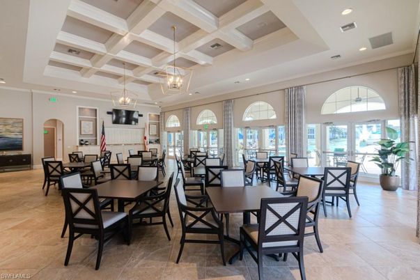 Dining room, Interior, Pendant Lights, Recessed Lighting