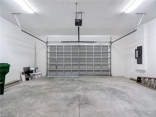 Garage, Interior