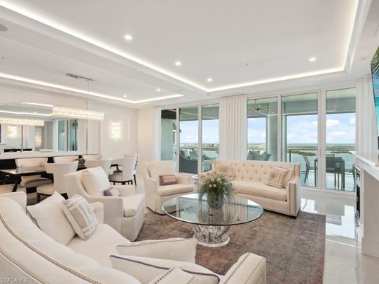 Chandelier, Dining room, Interior, Living room, Pendant Lights, Recessed Lighting, Water
