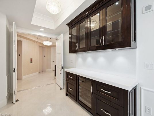Chandelier, Elevator, Interior, Recessed Lighting