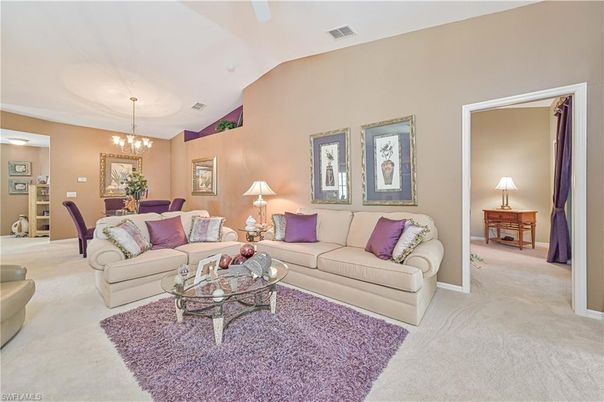 Chandelier, Dining room, Interior, Living room