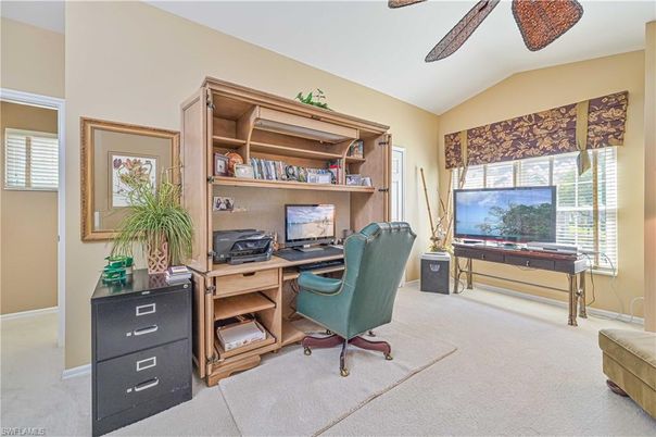 Home Office, Interior