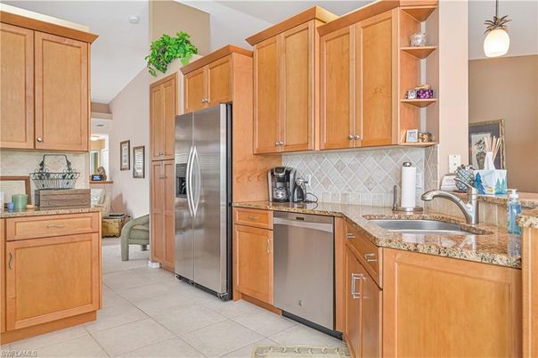Interior, Kitchen, Pendant Lights, Stainless Steel Appliances