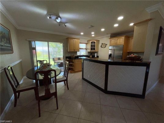 Dining room, Interior, Kitchen, Recessed Lighting, Stainless Steel Appliances