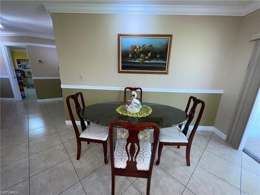 Dining room, Interior