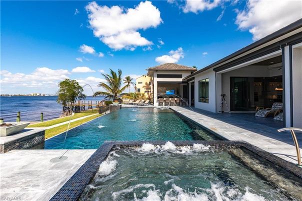 Exterior, Pool, Water
