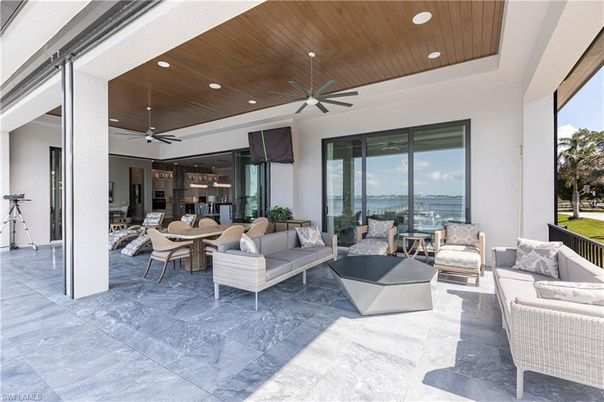 Dining room, Exterior, Interior, Living room, Recessed Lighting, Water