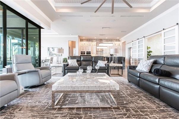 Interior, Kitchen, Living room, Pendant Lights, Recessed Lighting, Stainless Steel Appliances