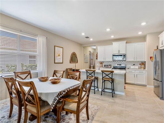 Dining room, Interior, Kitchen, Recessed Lighting, Stainless Steel Appliances