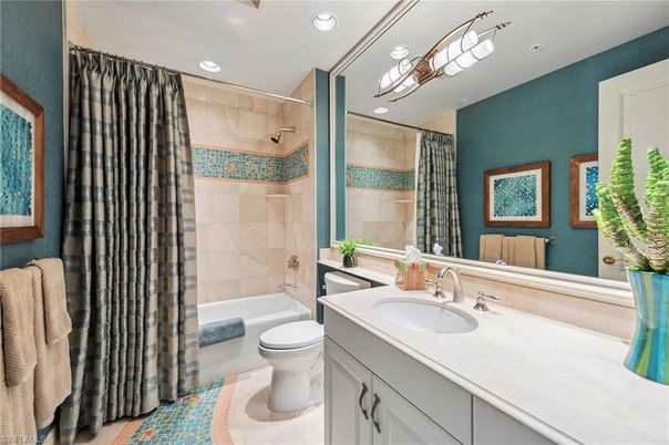 Bathroom, Interior, Recessed Lighting