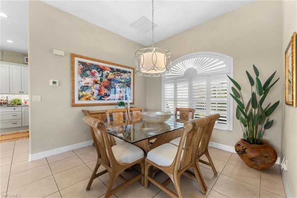 Dining room, Interior, Pendant Lights, Recessed Lighting