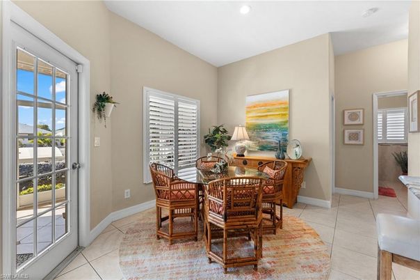 Dining room, Interior, Recessed Lighting