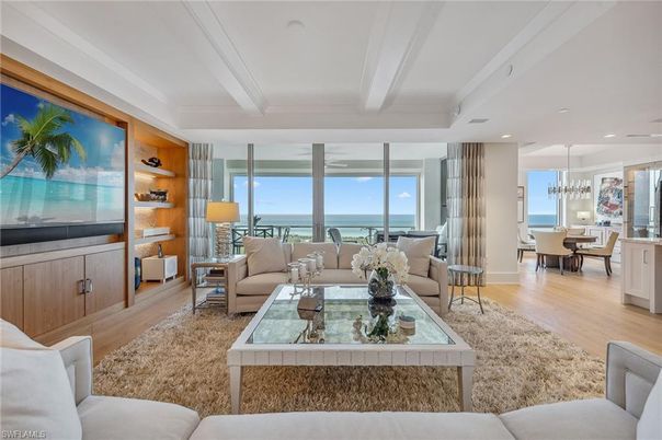 Chandelier, Dining room, Interior, Living room, Recessed Lighting, Water, Wood Texture Flooring