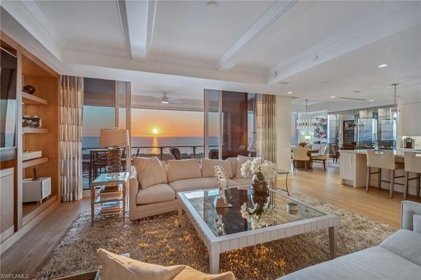 Chandelier, Dining room, Interior, Living room, Pendant Lights, Recessed Lighting, Water, Wood Texture Flooring