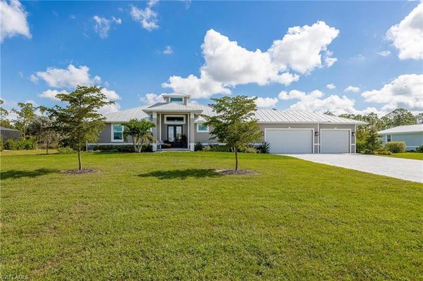 Backyard, Detached Garage, Exterior