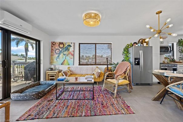 Interior, Kitchen, Living room, Pendant Lights, Stainless Steel Appliances