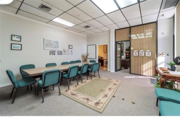 Dining room, Interior, Recessed Lighting