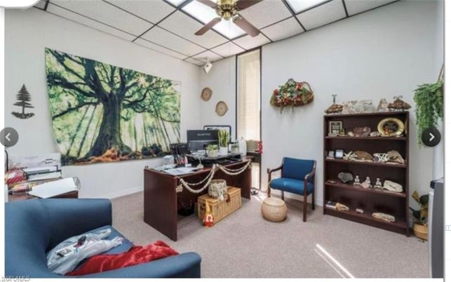 Home Office, Interior