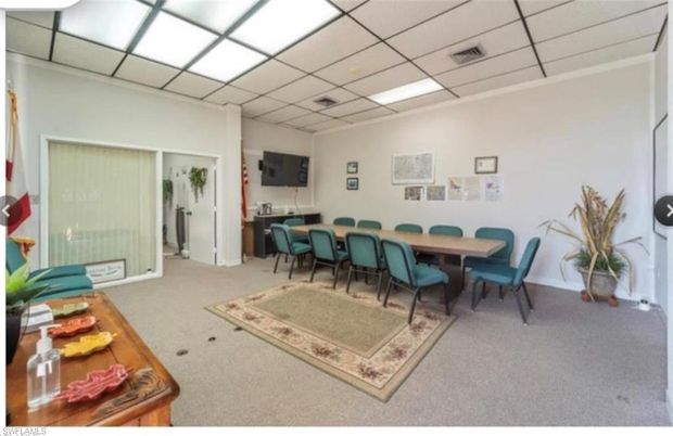 Dining room, Interior, Recessed Lighting