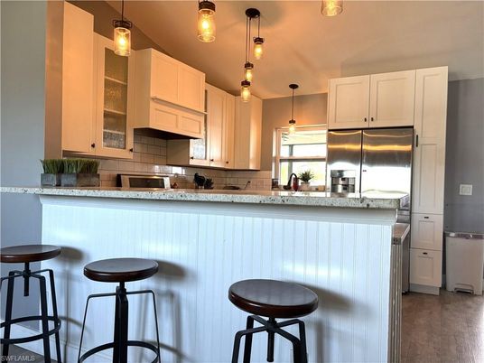 Interior, Kitchen, Pendant Lights, Stainless Steel Appliances