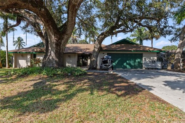 Backyard, Detached Garage, Exterior