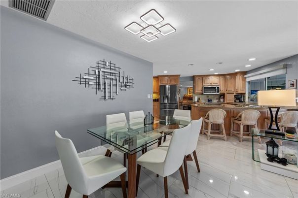 Dining room, Interior, Kitchen, Recessed Lighting, Stainless Steel Appliances