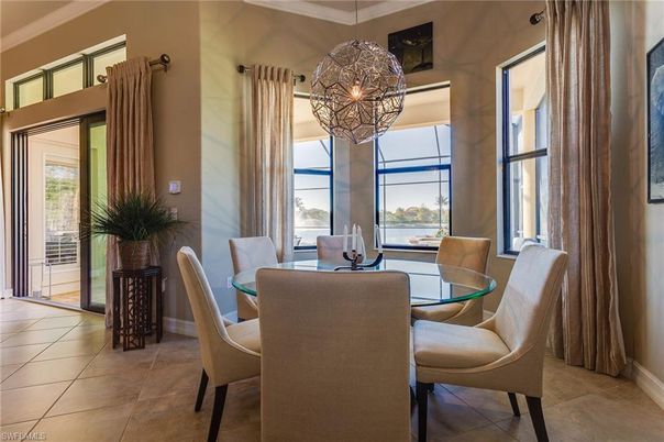 Chandelier, Dining room, Interior