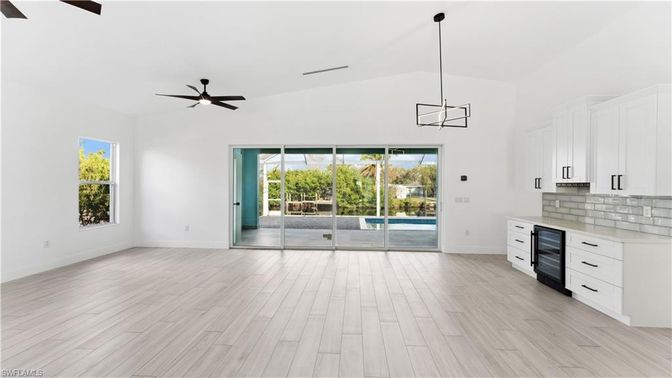 Empty room, Interior, Kitchen, Pendant Lights, Wood Texture Flooring