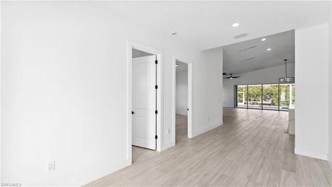 Empty room, Interior, Recessed Lighting, Wood Texture Flooring
