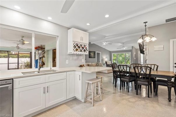 Dining room, Interior, Kitchen, Pendant Lights, Recessed Lighting