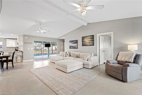 Dining room, Interior, Living room, Recessed Lighting