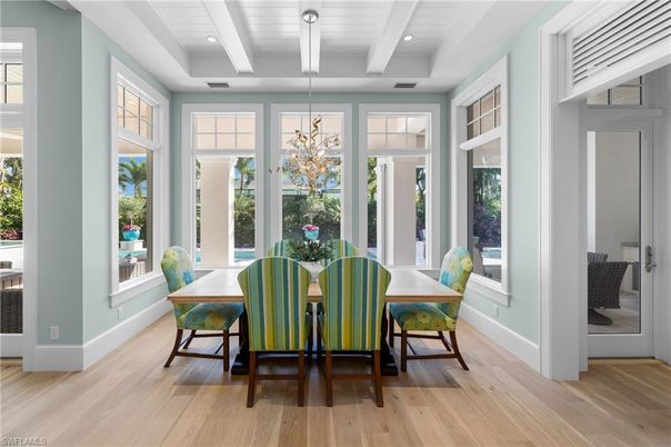 Chandelier, Dining room, Interior, Recessed Lighting, Wood Texture Flooring