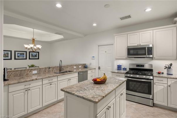 Chandelier, Interior, Kitchen, Recessed Lighting, Stainless Steel Appliances