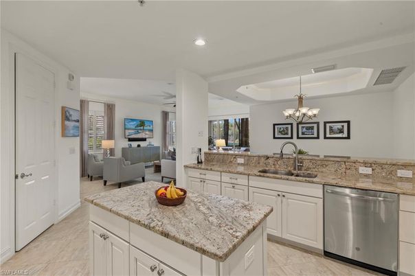 Chandelier, Interior, Kitchen, Living room, Recessed Lighting, Stainless Steel Appliances