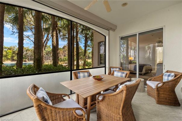Dining room, Interior