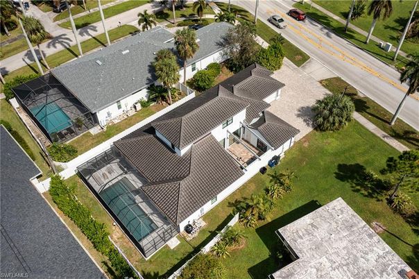 Exterior, Drone