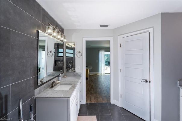 Bathroom, Dual Sink Vanities, Interior, Wood Texture Flooring