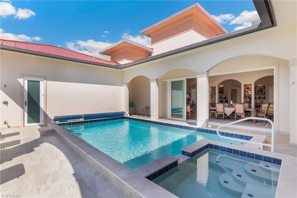 Exterior, Pool