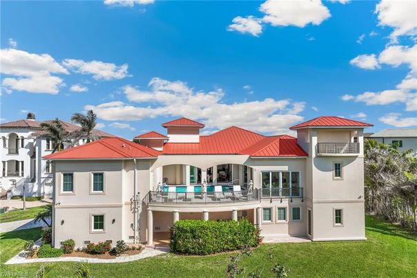Backyard, Exterior, Facade, Mediterranean