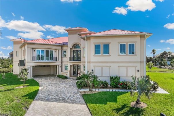 Backyard, Exterior, Facade, Mediterranean