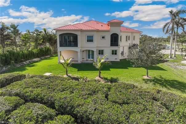 Backyard, Exterior, Facade, Mediterranean