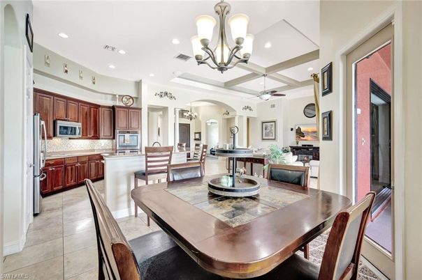 Chandelier, Dining room, Interior, Kitchen, Recessed Lighting, Stainless Steel Appliances
