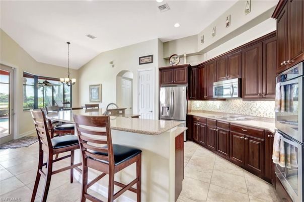 Chandelier, Dining room, Interior, Kitchen, Recessed Lighting, Stainless Steel Appliances