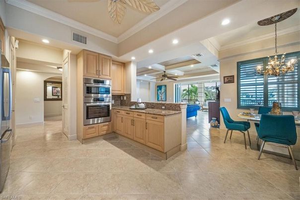 Dining room, Interior, Kitchen, Pendant Lights, Recessed Lighting, Stainless Steel Appliances