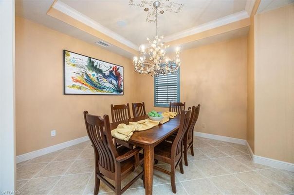 Chandelier, Dining room, Interior