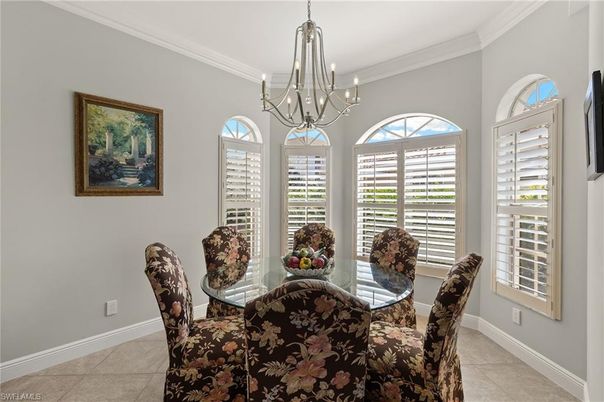 Chandelier, Dining room, Interior