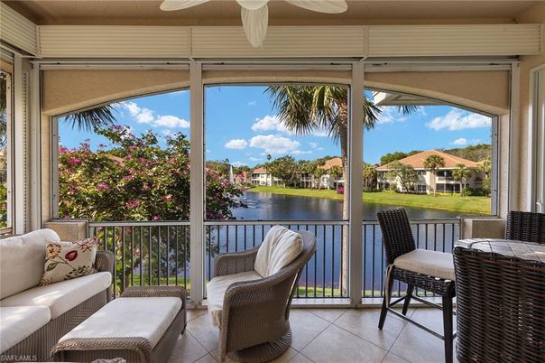 Interior, Sun Room, Water