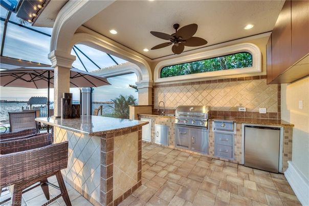 Exterior, Recessed Lighting