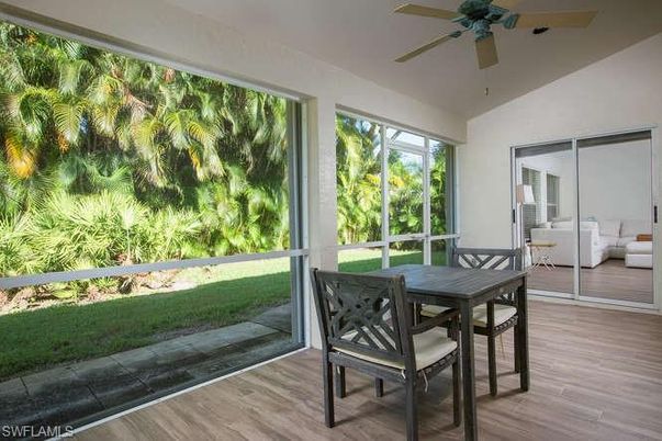 Dining room, Interior, Sun Room, Wood Texture Flooring